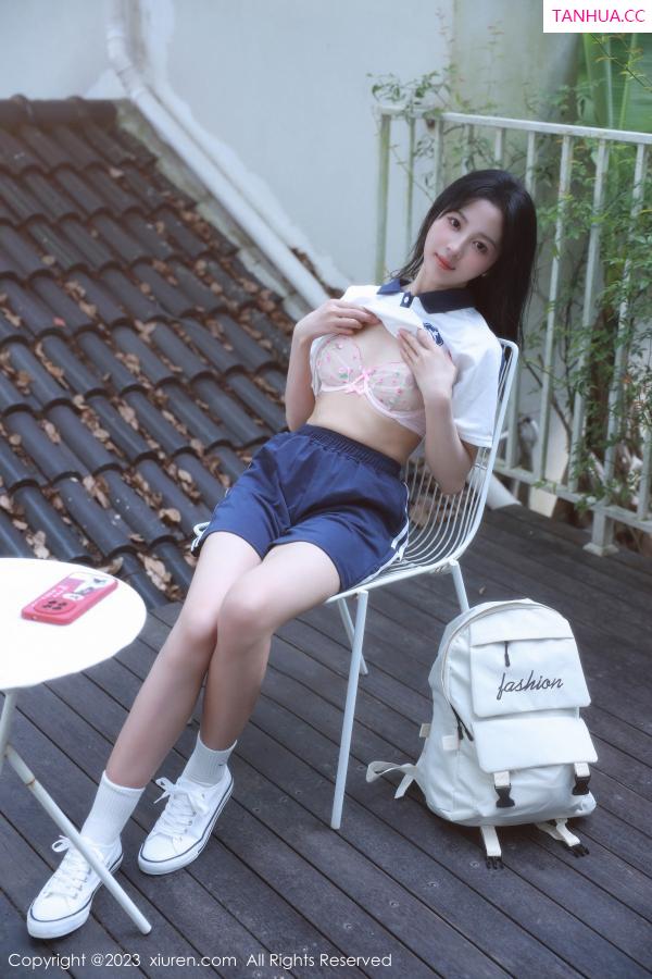 糖豆  [XiuRen]高清写真图 2023.06.12 No.6895 糖豆sisi 新人美腿第2张图片